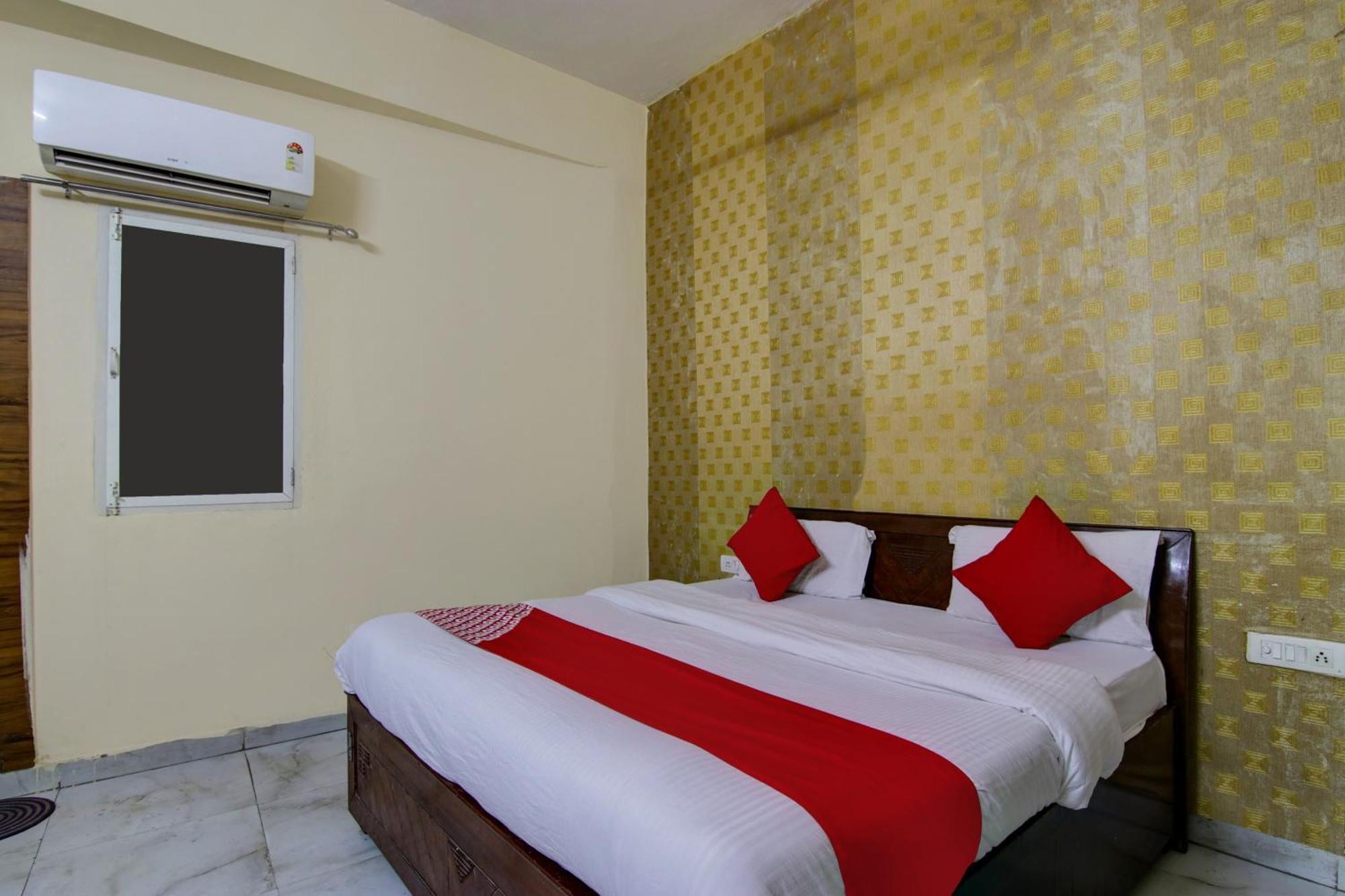 Hotel Yash House